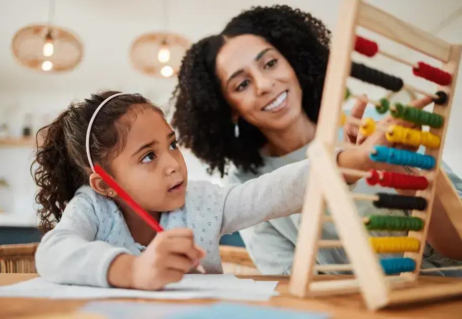 Como Ensinar o Significado do Natal para os Pequenos Através de Atividades Lúdicas Como Ensinar o Significado do Natal para os Pequenos Através de Atividades Lúdicas